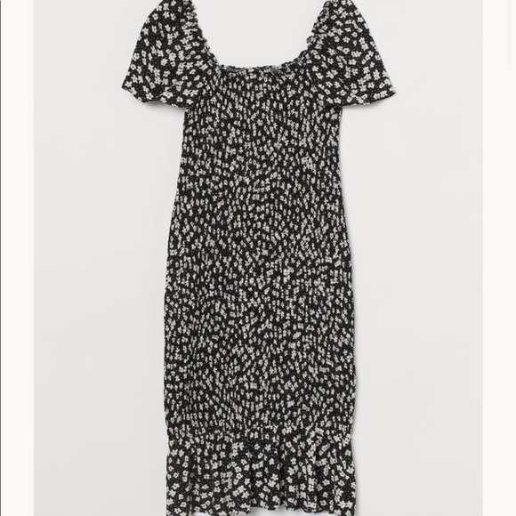 H and M Mama black and white floral smock dress. Worn once to baby shower - Picture 1 of 2